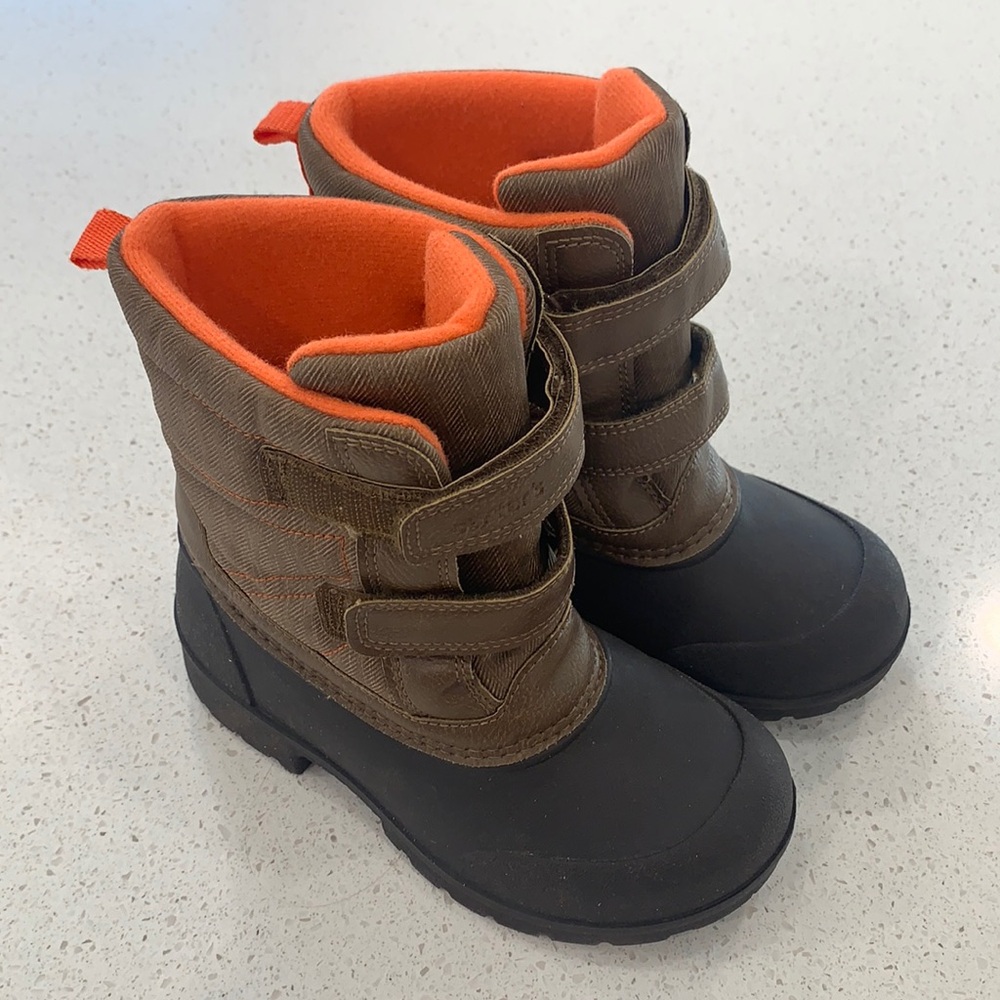 Carter’s toddler/little boys snow boots size 12